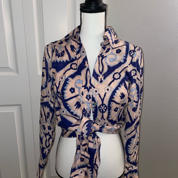 Christian Siriano Tops - Christian Siriano Navy and Blush Button-Front Tie Blouse